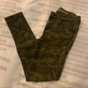 American Eagle Camo Destroyed Jeggings
